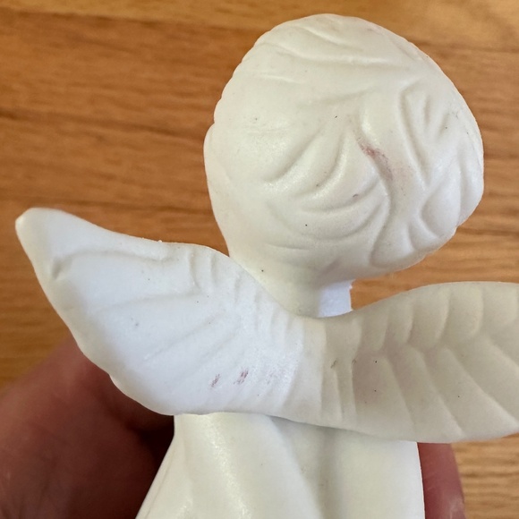 Vintage Giftco Kissing Angels White Bisque Porcelain Figurines in Box - Picture 13 of 16